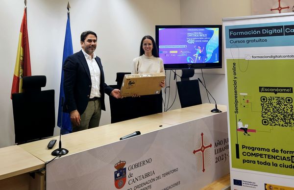 Formación Digital Cantabria - Entrega de premios de campaña joven 2023
